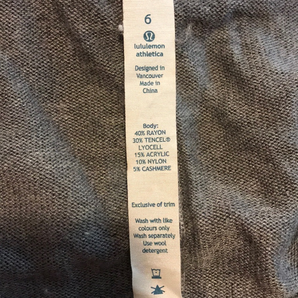 Iconic Sweater Wrap - Picture 8 of 9